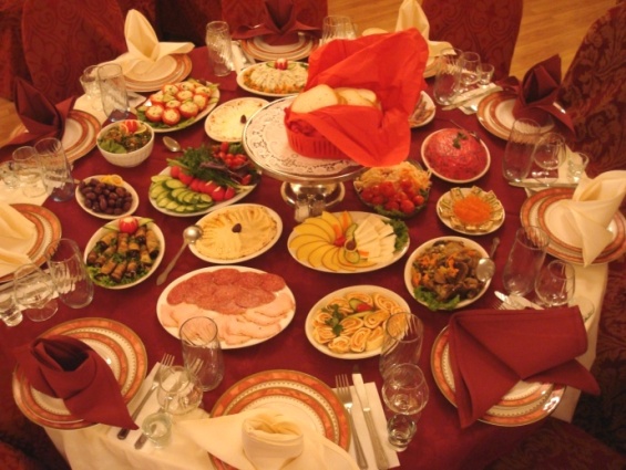 Arbat-Wedding-Reception-Full-Service-Banquet-Table-1[1]