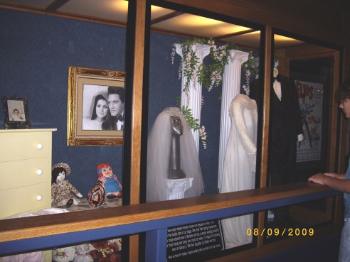 Elvis Presly's Graceland - 8-9-09 009